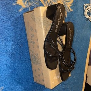 Black summer sandals with heel